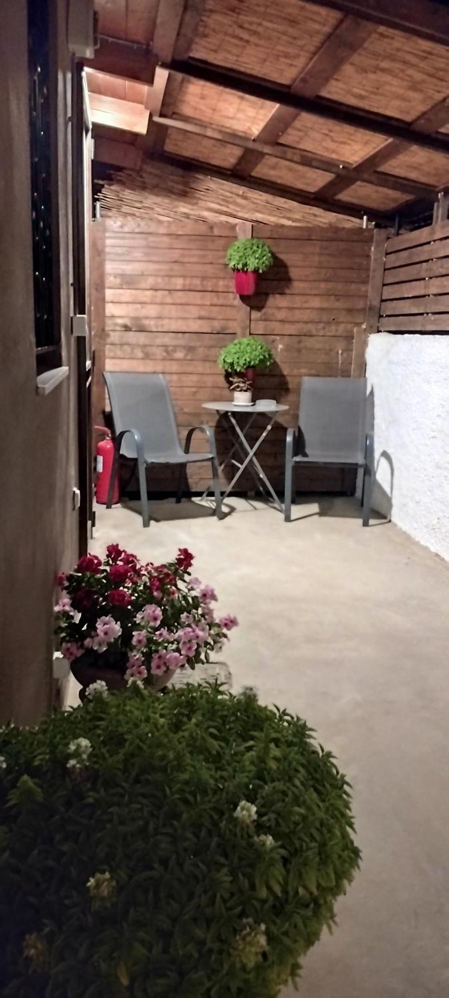 Pikinas Studios Near Ath Airport Markópoulon エクステリア 写真